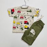 ست تیشرت و شلوارک طرح دار - Image 4