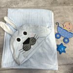 پتو دورپیچ نوزادی کلاهدار مخمل راه راه - Image 6