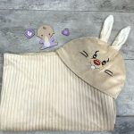 پتو دورپیچ نوزادی کلاهدار مخمل راه راه - Image 2